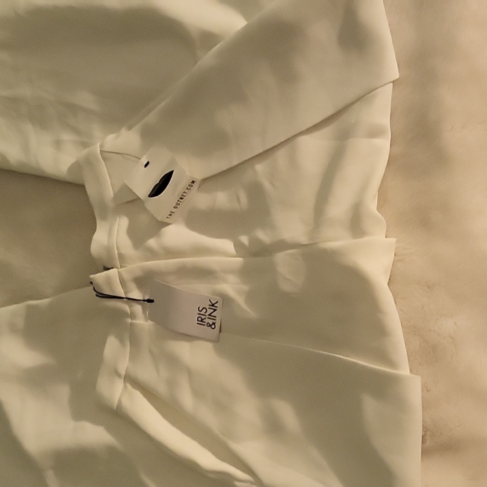 Beautiful white pants brand new 😍